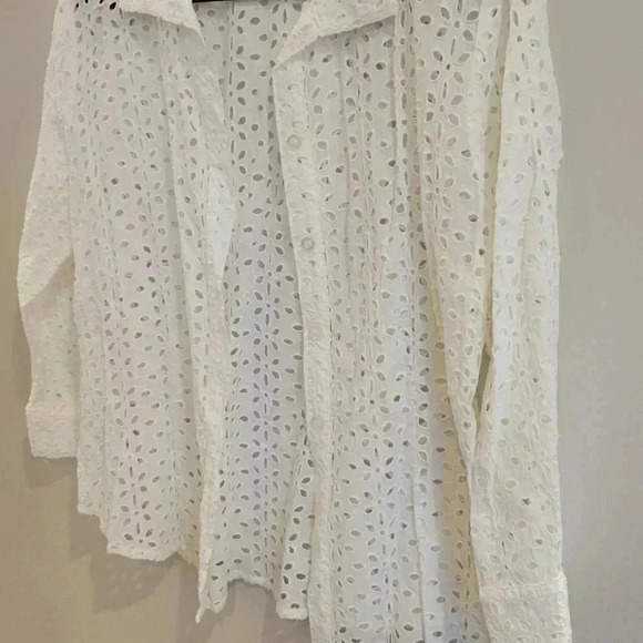 Perfect White  Cut out Patterned Overblouse med - Picture 7 of 7